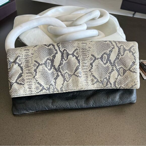 OLIVEVE Soft Leather Fold Over Clutch Sneak-skin Printed Black and Bone Color. - Picture 9 of 9